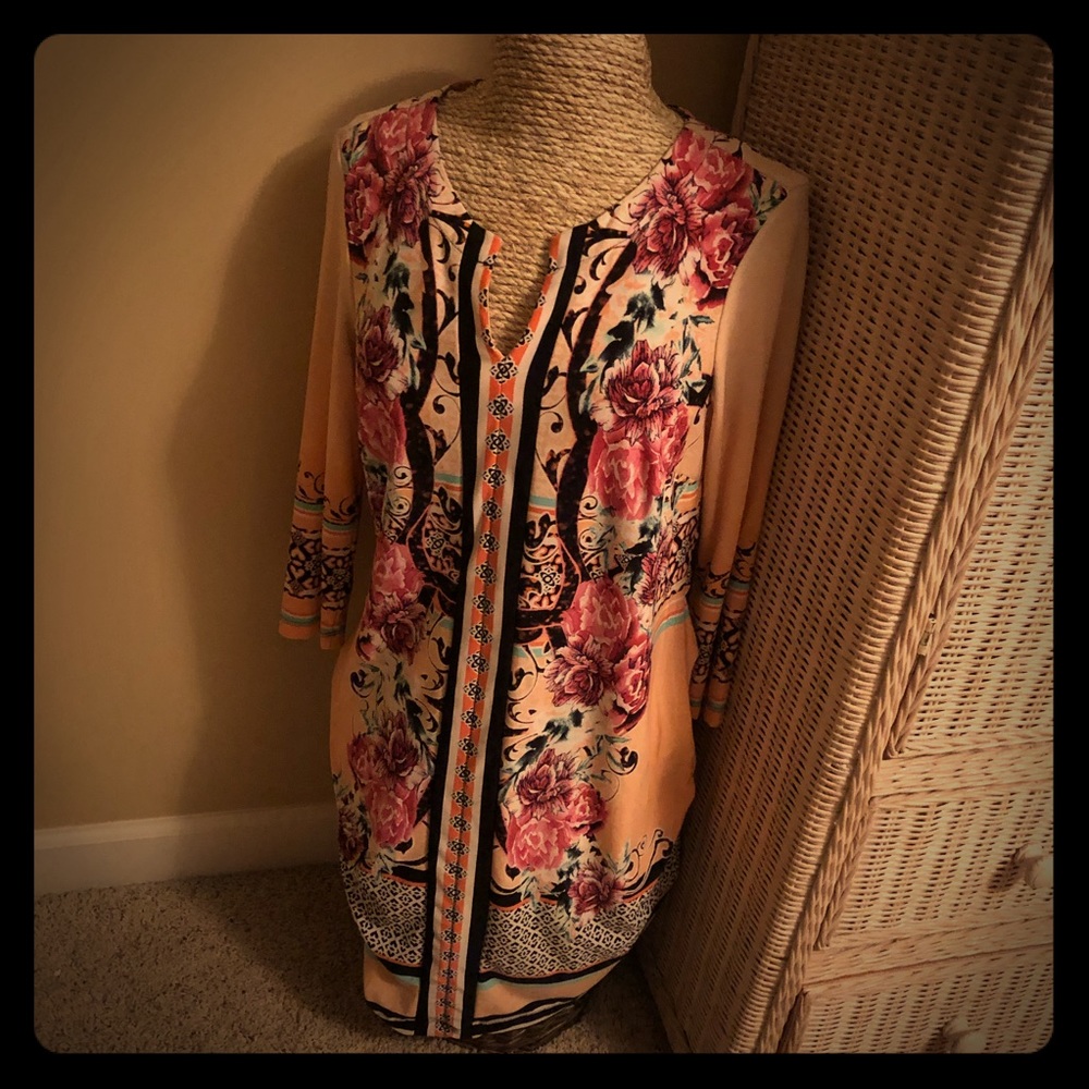 Beautiful & new 3/4 length sleeve dress
